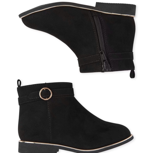 100% microsuede. Inside zipper
Buckle detail 
Pull-tab at back
Man made outsole - Picture 2 of 3